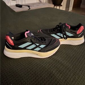 Adidas Adizero Boston 7.5 Womens Shoes (missing insole on left shoe)